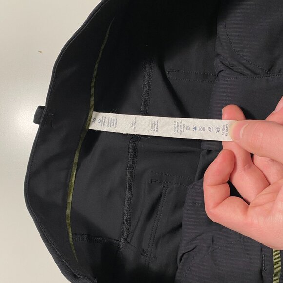 Lululemon Relaxed Fit Commission Pant Black mens size 35x29.5 - Picture 4 of 9